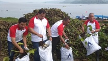 Peringati Hari Air Dunia, PJT II Gelar Bersih-Bersih Massal
