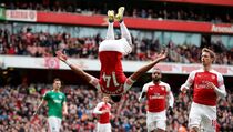 Babak I, Aubameyang Bawa Arsenal Ungguli Brighton