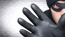 Diwarnai Kejar-kejaran, Polisi Tangkap 6 Pencuri Besi-Kabel Tol Jakut