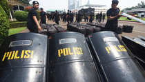 Aparat Perketat Pengamanan Gedung DPR/MPR RI