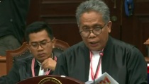 Tim Hukum 01 Pastikan Ma'ruf Amin Bukan Karyawan Bank BUMN