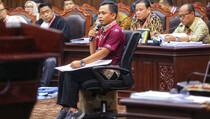 Tim Hukum Prabowo Cecar Saksi Jokowi soal Cuti dan Gaji dari DPR