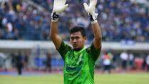 Mantan Pemain Madrid dan Chelsea Turut Doakan Kesembuhan Kiper Persib