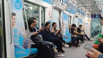 Hari Pelanggan, MRT Jakarta Bagi 4.900 Pin ke Penumpang
