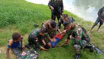 Heroik! Prajurit Kostrad Selamatkan Anak Tenggelam di Papua