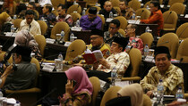 Intsiawati dan Abraham Pimpin Fraksi DPD di MPR