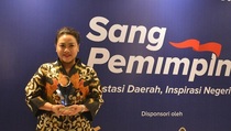 Bupati Tabanan Raih Penghargaan Sang Pemimpin