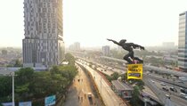 Pemanjat Patung Pancoran Diduga Langgar Perda