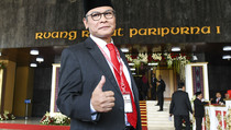 Johan Budi PDIP Ingatkan Mahfud MD Tak Ancam DPR, Singgung soal Reshuffle Kabinet