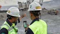 Haji Robert dan Suaminya Puan Beli Tambang Batu Bara Rp 1,3 T