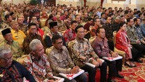 Presiden serahkan DIPA dan Buku Daftar Alokasi Transfer ke Daerah dan Dana Desa Tahun 2020