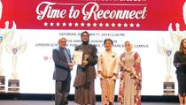 Stafsus Milenial Presiden Raih LSPR Alumni Excellence Award 2019