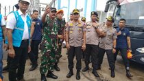 Kapolri-Panglima Tinjau Tiga Lokasi Terdampak Banjir