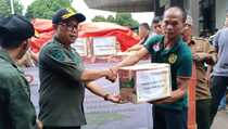 Perhutani Bantu Korban Banjir dan Tanah Longsor di Bogor