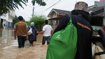 Antisipasi Banjir Susulan, Iluni UI Siapkan Community Disaster Response Team