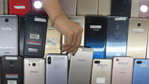 3.304 Handphone Ilegal Disita Bea Cukai Kepri