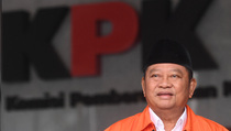 Tersangka, Mantan Bupati Sidoarjo Saiful Ilah Ditahan KPK
