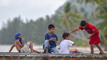 Anak-anak yang Orang Tuanya Bermasalah Hukum Harus Dipedulikan
