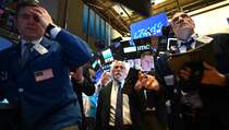 Dow Jones Hilang 300 Poin, S&P 500 dan Nasdaq Melemah Minggu Ke-2 Beruntun