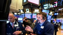 Dow Jones Menguat 13 Hari Beruntun, Reli Terpanjang sejak 1987