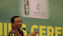 Menko Polhukam: Masyarakat Lapor Satgas Saber jika Temui Pungli Bansos