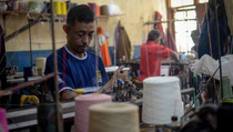Perajin Dompet di Lebak Kewalahan Layani Permintaan