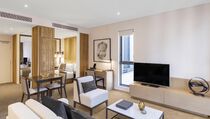 Pandemi Corona, Okupansi Hotel Crown Group Melonjak