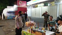PSBB, Polsek Kebon Jeruk Patroli Keliling