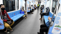 Hingga Jumat Mendatang, MRT Jakarta Bagikan 3.000 Masker Gratis