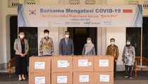 Universitas Gangwon Korsel Serahkan Bantuan APD ke UI