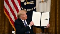 Trump Umumkan Perang pada Negaranya Sendiri?