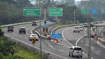 Lalin Puncak Ramai Lancar, One Way Situasional