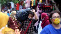 Limbah Medis Meningkat ke Teluk Jakarta, Bagaimana Larangan Kantong Plastik?
