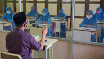 Kemdikbud Bantah Sekolah Jadi Klaster Baru Covid-19