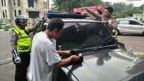 Sahroni Dukung Polisi Tertibkan Pelat Khusus dan Rotator