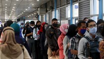 PPKM Berakhir, Heru Budi: Tetap Gunakan Masker di Transportasi Umum