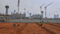 Rumput Hybrid di Jakarta Stadium Ditargetkan Rampung Desember