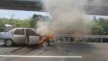Sedan Terbakar di Jalan Tol Diduga Korsleting