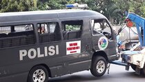 Polisi Selidiki Perusak Mobil Tahanan di Pejompongan