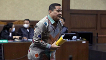Ditemui Tommy Sumardi, Irjen Napoleon Berkomunikasi dengan Azis Syamsuddin