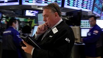 Kenaikan Laba Emiten Dorong Wall Street ke Area Positif