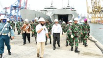 Kasal Tinjau 2 Kapal Perang Baru yang Akan Perkuat TNI AL
