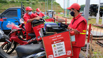Layanan Digitalisasi SPBU dan Pesan Antar Sambut Natal dan Tahun Baru