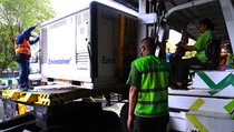 Biofarma Mulai Distribusikan 3 Juta Vaksin Covid-19 ke 34 Provinsi