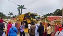 Dump Truck J Resources Bantu Korban Banjir di Malaysia