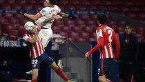 Atletico Madrid Menjauh dari Kejaran Lawan