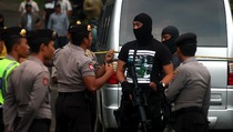 Setelah Senapan, Polisi Cari FN dari Mulyadi