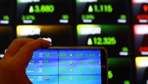 Dibuka Melemah, IHSG Perlahan Menguat di Awal Perdagangan