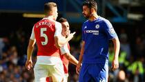 Wenger: Wasit Seharusnya Keluarkan Costa