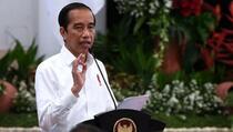 Jokowi Perintahkan Mal, Pusat Perdagangan, Hingga Kafe Tutup Jam 20.00